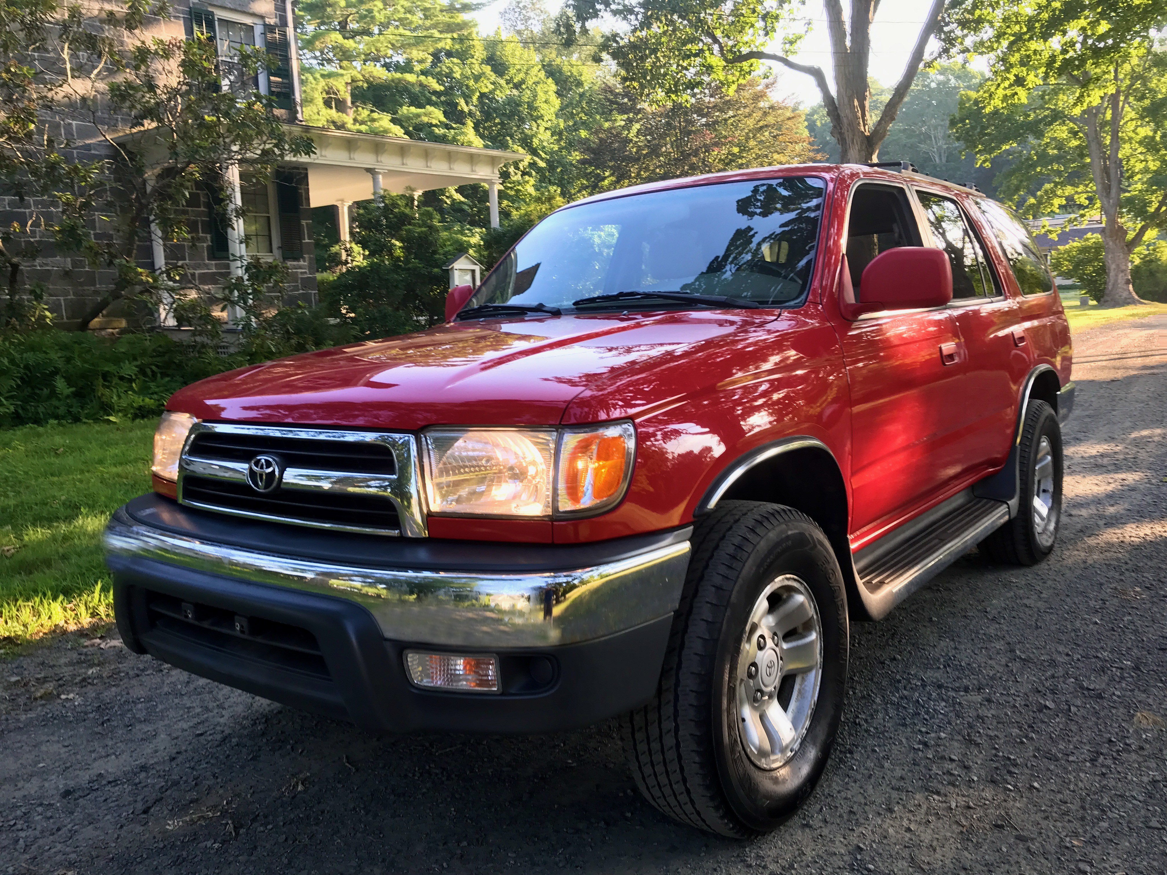 Go Motors Niantic, CT Purveyors of 3rd Generation Toyota 4Runners and other lengedary classics